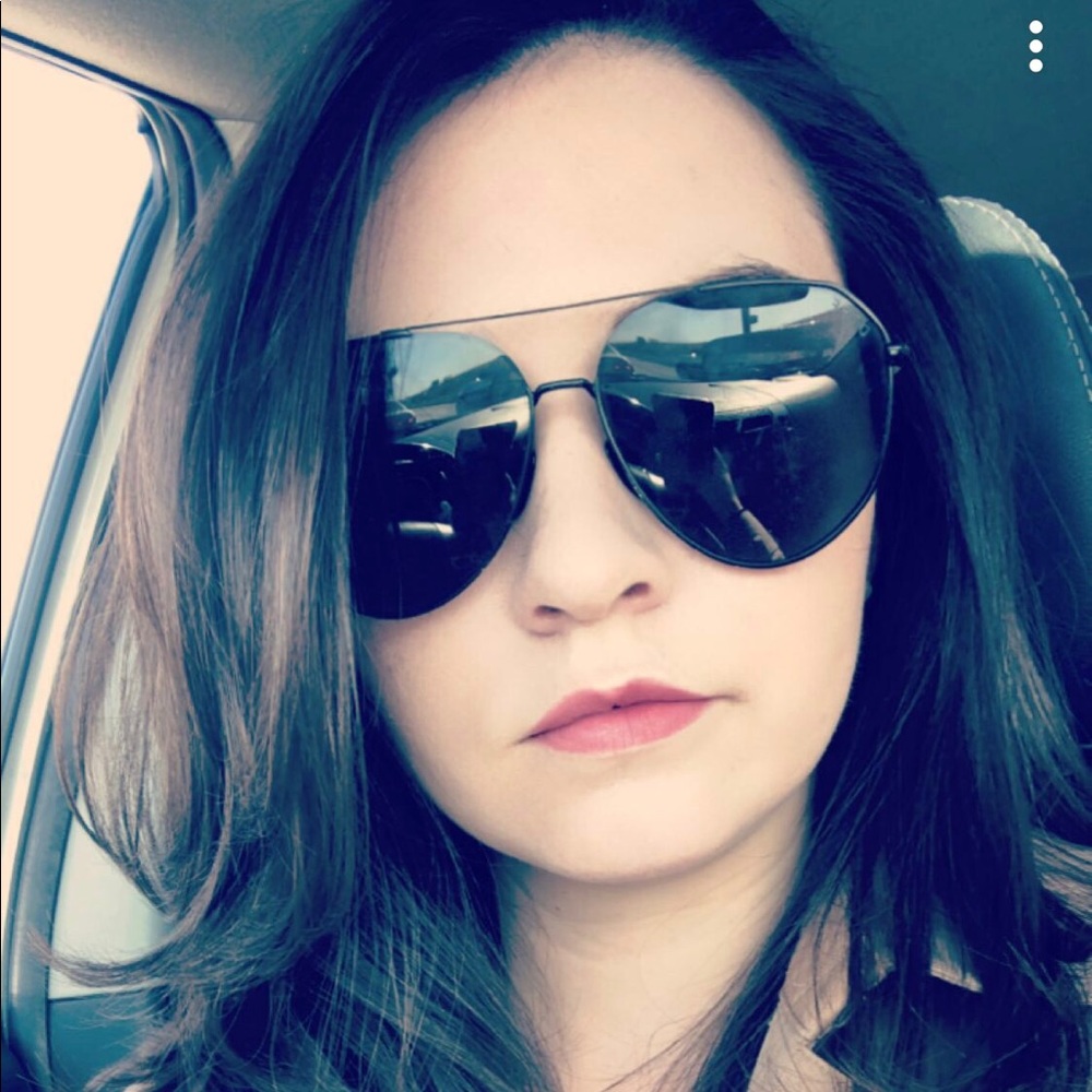 Meet your Posher, Kaleigh